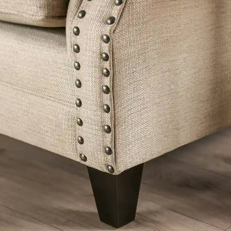 Causeuse de transition en chenille beige avec clous décoratifs
