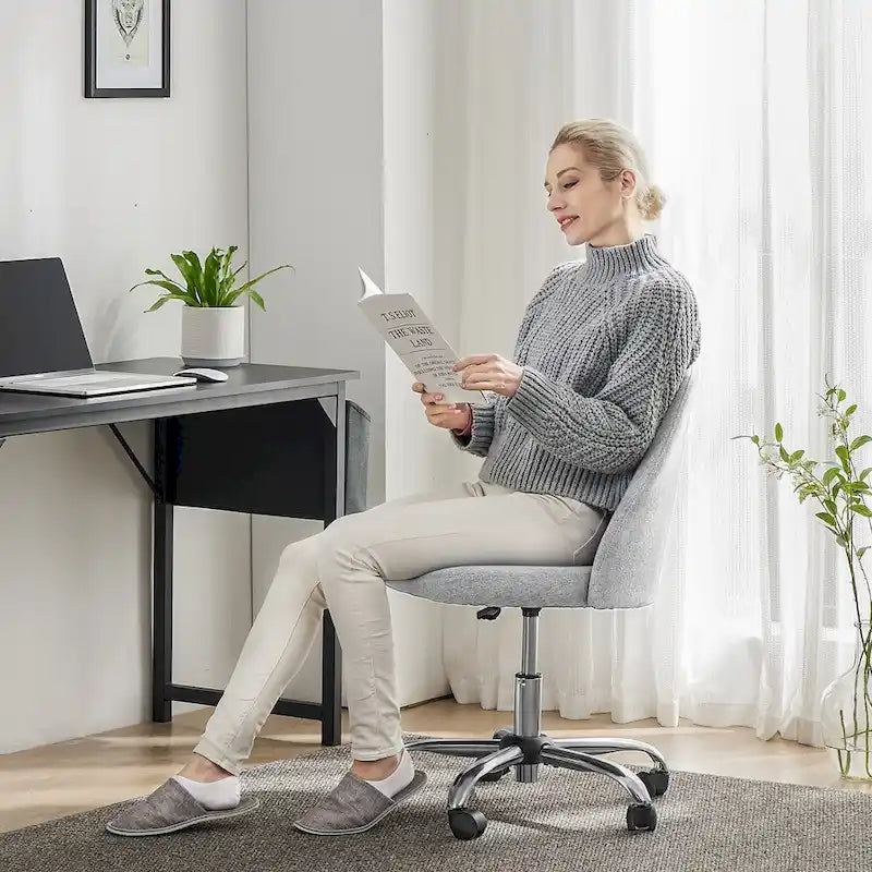 Chaise de bureau pivotante réglable avec roulettes