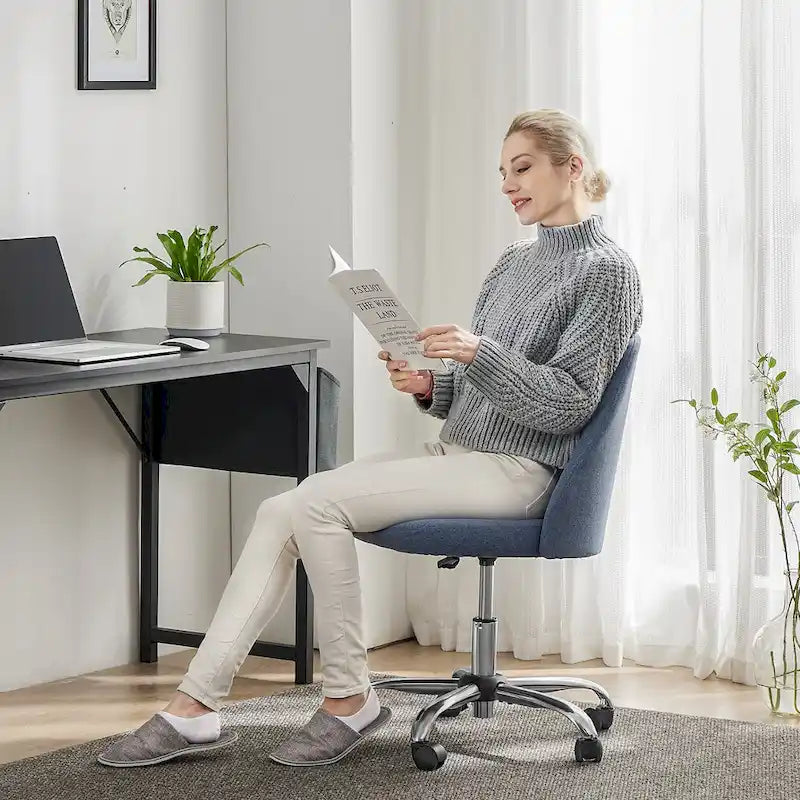 Chaise de bureau pivotante réglable avec roulettes