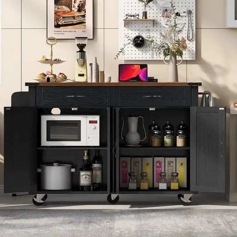 Îlot de cuisine avec prise électrique et abattant
